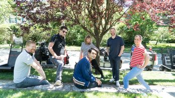 Judd Apatow, Barry Mendel, Michael Showalter, Kurt Braunohler, Kumail Nanjiani, and Emily V. Gordon in The Big Sick (201