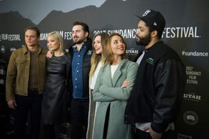 Elizabeth Olsen, Matt Spicer, Aubrey Plaza, Billy Magnussen, Pom Klementieff, and O'Shea Jackson Jr. at an event for Ing