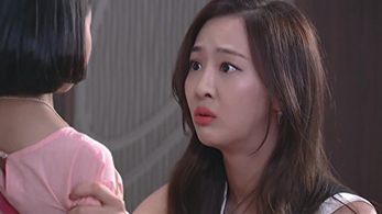 Kim Dasom in Band of Sisters (2017)