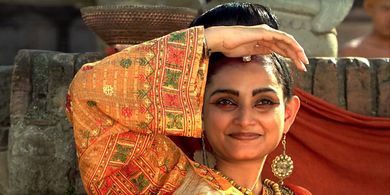 Rajeshwari Sachdev in Little Buddha (1993)