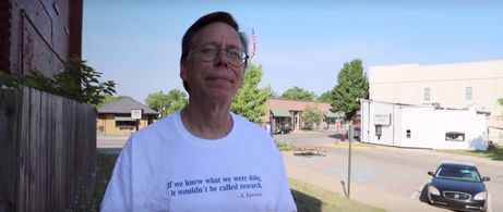 Bob Lazar in Bob Lazar: Area 51 & Flying Saucers (2018)