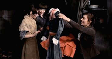 Sofiko Chiaureli, Maia Kankava, and Ia Ninidze in Melodies of the Vera Quarter (1973)