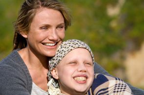 Cameron Diaz and Sofia Vassilieva in My Sister's Keeper (2009)