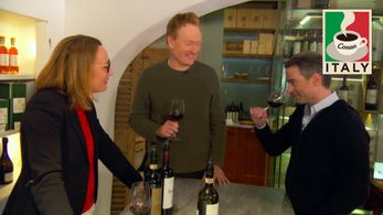 Conan O'Brien, Jordan Schlansky, and Chiara Leonini in Conan (2010)