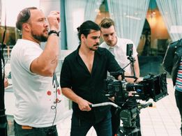 On the set of 'Conductor'