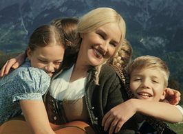 Kate Mulvany in Hunters: Buenos Aires (2023)