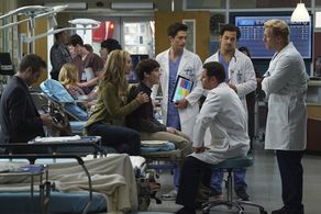 Justin Chambers, Joe Dinicol, Kevin McKidd, Tanya Clarke, Peter Cilella, William Leon, and Giacomo Gianniotti in Grey's 