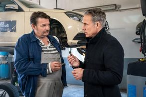 Marco Girnth and Peter Trabner in Leipzig Homicide: Schmerzgrenze (2023)