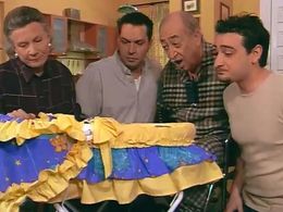 Soula Athanasiadou, Athinodoros Prousalis, Hristos Hatzipanagiotis, and Vassilis Haralambopoulos in Eglimata: Episode #2