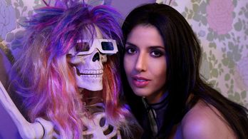 Bianca Allaine on set