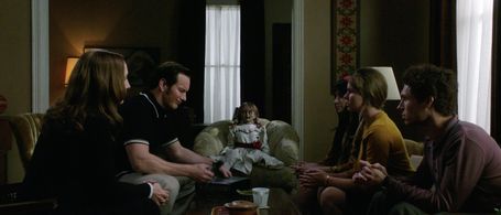 Vera Farmiga, Patrick Wilson, and Sade Katarina in Annabelle Comes Home (2019)