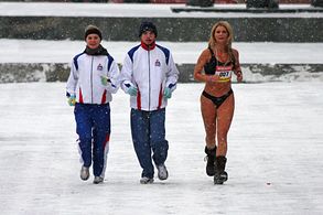 Christie Volkmer in The Amazing Race (2001)