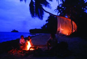 Elva Josephson, Glenn Kohan, and Leo McKern in The Blue Lagoon (1980)