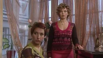 Lada Dens and Alika Smekhova in Samyy luchshiy prazdnik (2004)