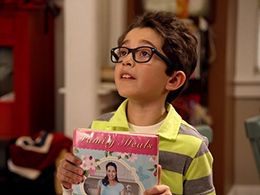 Nicolas Bechtel in Stuck in the Middle (2016)