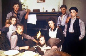 Sean Bean, Faye Dannell, Scott Frazer, Gillian Hope, Leslie Schofield, Owen Teale, and Anny Tobin in The Fifteen Streets