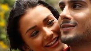 Prateik Babbar and Amy Jackson in Ekk Deewana Tha (2012)