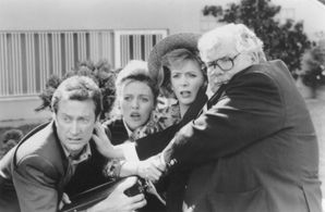 Patsy Kensit, Bryan Brown, Richard Griffiths, and Alison Steadman in Blame It on the Bellboy (1992)