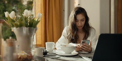 Neslihan Atagül in Oh Belinda (2023)