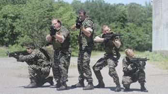 Kahley Cuff, Kevin Tanski, Will Mutka, Robert Woodley, and Mike Sarcinelli in Beyond the Call to Duty (2016)