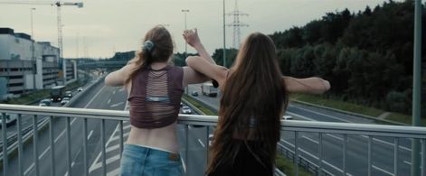 Luna Wedler and Zoë Pastelle Holthuizen in Blue My Mind (2017)