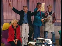 Truus Dekker, Kenneth Herdigein, Dick van den Toorn, and Paul Hanekamp in We zijn weer thuis (1989)