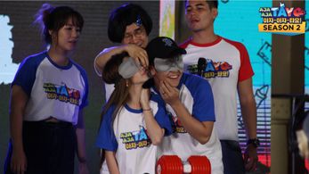 Robin Geong, Julian Trono, Fabio Ide, Donnalyn Bartolome, and Jean Kim in Aja aja tayo (2018)