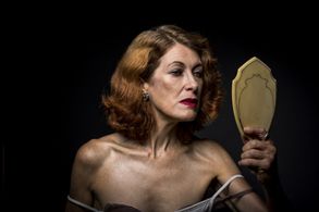 Dulcie Smart as Stella Goldschlag in Blonde Poison Photo: Bernd Brundert