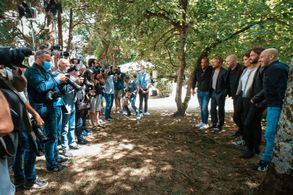 Jérémie Renier, Boris Van Gils, Michaël Goldberg, Stephan Streker, Alma Jodorowsky, and Félix Maritaud in The Enemy (202