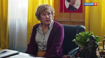 Tatyana Orlova in Mezhdu nami, devochkami. Prodolzheniye: Episode #1.7 (2019)