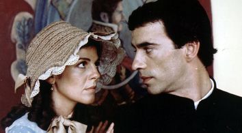 Imanol Arias and Susú Pecoraro in Camila (1984)