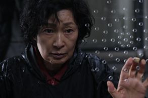 Hye-ja Kim in Mother (2009)