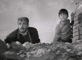 Vittorio Manunta and Paul Muni in Stranger on the Prowl (1952)