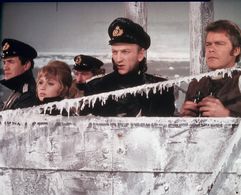 Anthony Ainley, Keith Barron, Doug McClure, John McEnery, and Susan Penhaligon in The Land That Time Forgot (1974)