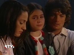 Fabio Di Tomaso and Ailén Guerrero in Vidas robadas (2008)