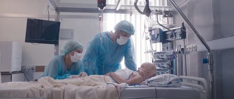 Veerle Baetens, Johan Heldenbergh, and Nell Cattrysse in The Broken Circle Breakdown (2012)