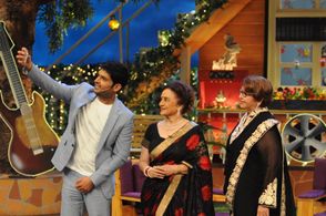 Helen, Asha Parekh, and Kapil Sharma in The Kapil Sharma Show (2016)
