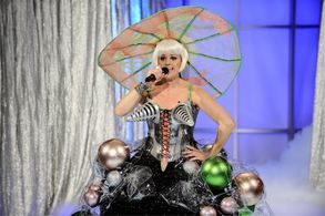 Sylvie Moreau in Dieu Merci! (2007)