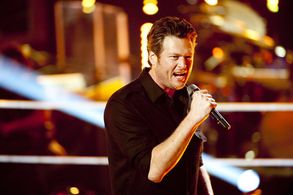 Blake Shelton in NBC's New Year's Eve with Carson Daly (2012)