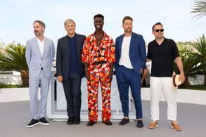 Don McKellar, Viggo Mortensen, Scott Speedman, and Yorgos Pirpassopoulos