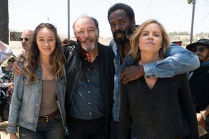 Kim Dickens, Colman Domingo, Dave Erickson, Ruben Blades, and Alycia Debnam-Carey in Fear the Walking Dead (2015)