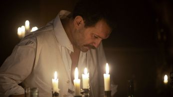 Hubert Delattre in Paris Police 1900 (2021)