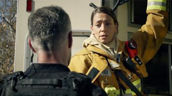 Still of Kimberly Fox and Jay Harrington in Under Fire and S.W.A.T.