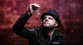 Jesper Isaksen - press shoot // VICTIM OF LOVE