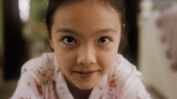 Isla Rose Hall as Young Bella & Young Kayla