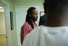 Walter Colson (left) as Roscoe on the set of Stand.