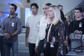 Aarón Díaz, Pearl Thusi, Heléne Yorke, and David Lim in Quantico (2015)