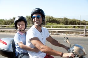 Raoul Bova and Giovanni Bruno in Escort in Love (2011)