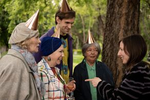 Teri Tordai, Dorottya Udvaros, Attila Lestyán, and Márta Martin in Cicaverzum (2023)