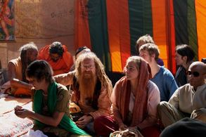 International guests of Yogi Baba Rampuri at Kumbh Mela. (Susan Johnston center)